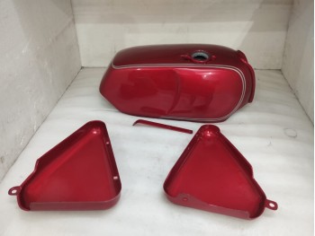 Fit For Norton Commando Roadster Cherry Tank With Silver + 850 MK3 Side Panels