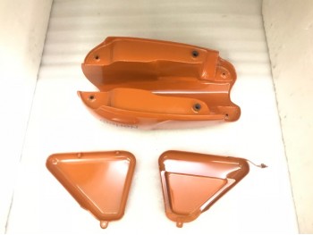 FIT FOR NORTON COMMANDO ROADSTER ORANGE PAINTED PETROL TANK +750 SIDE PANEL 
