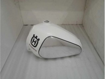 Fit For HUSQVARNA CR WR XC 250 430 White Grey pinstripes Steel Tank 1981-1983 