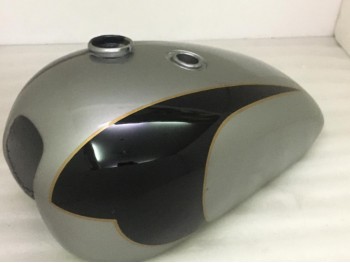 TRIUMPH T140 SILVER & BLACK PAINTED OIF STEEL PETROL TANK+ CAP |Fit For