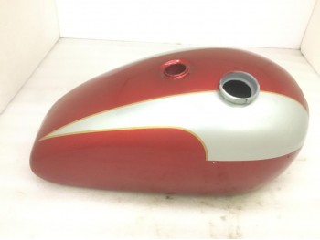 TRIUMPH T140 CHERRY & SILVER PAINTED STEEL FUEL PETROL TANK |Fit For